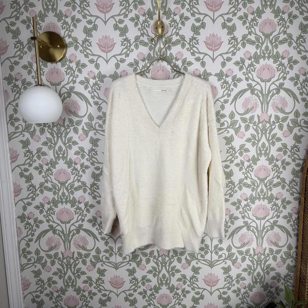 Anthropologie Cream Soft Fuzzy Oversized V-Neck Sweater - Size - Medium